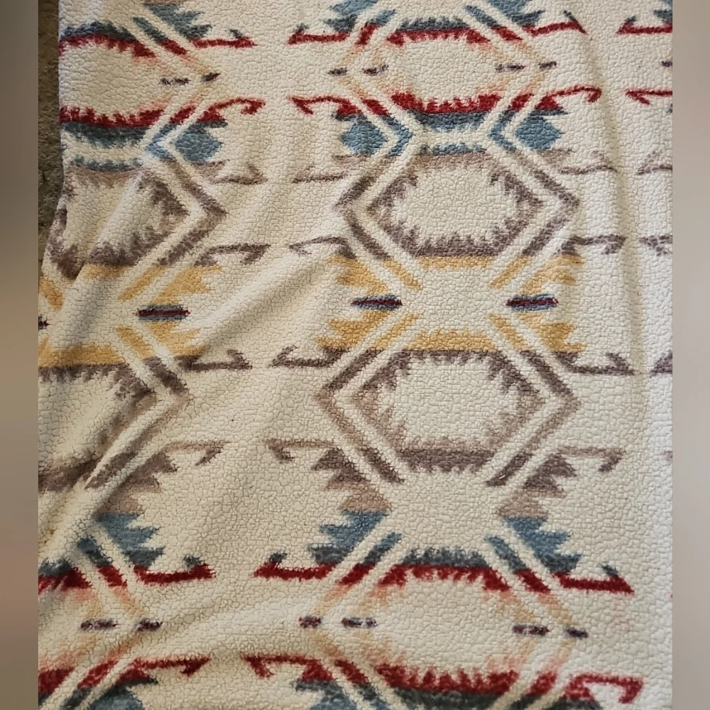 Pendleton Oeko-Tex Sherpa Fleece Southwestern Aztec Print Queen Size Blanket